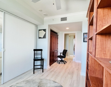610 Clematis Street - Photo Thumbnail 14