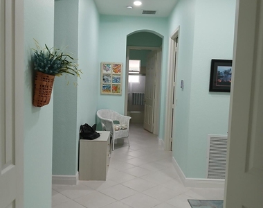 2325 Sailfish Cove Drive - Photo Thumbnail 7