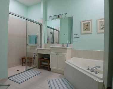 2325 Sailfish Cove Drive - Photo Thumbnail 19