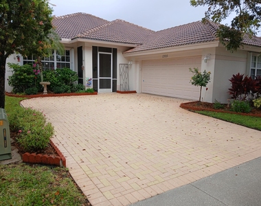 2325 Sailfish Cove Drive - Photo Thumbnail 25