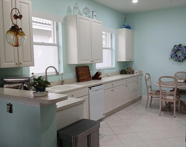2325 Sailfish Cove Drive - Photo Thumbnail 12
