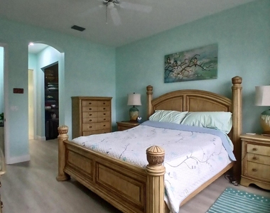 2325 Sailfish Cove Drive - Photo Thumbnail 17