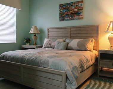 2325 Sailfish Cove Drive - Photo Thumbnail 8
