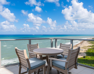 3100 N Ocean Drive - Photo Thumbnail 10
