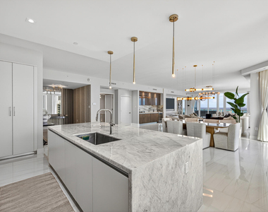 3100 N Ocean Drive - Photo Thumbnail 17