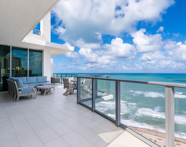 3100 N Ocean Drive - Photo Thumbnail 9