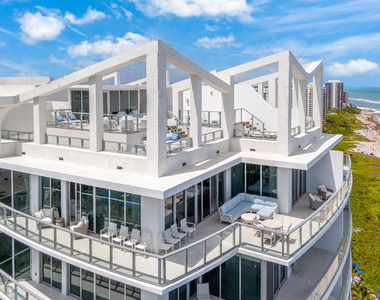 3100 N Ocean Drive - Photo Thumbnail 1