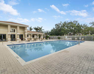 141 Sw Palm Drive - Photo Thumbnail 48