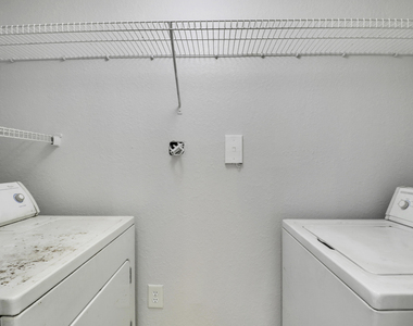141 Sw Palm Drive - Photo Thumbnail 21