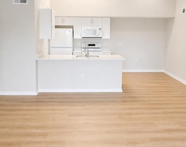 141 Sw Palm Drive - Photo Thumbnail 25