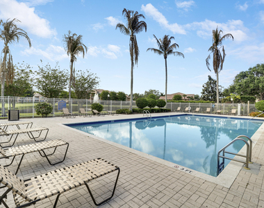 141 Sw Palm Drive - Photo Thumbnail 45