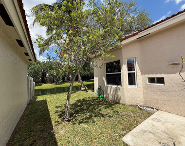 4965 Sw 153rd Avenue - Photo Thumbnail 10