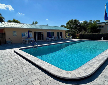 2950 Se Ocean Boulevard - Photo Thumbnail 15