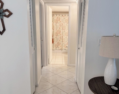 2950 Se Ocean Boulevard - Photo Thumbnail 11