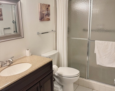 2950 Se Ocean Boulevard - Photo Thumbnail 7