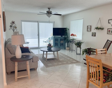 2950 Se Ocean Boulevard - Photo Thumbnail 6