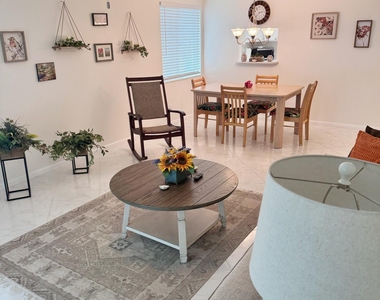 2950 Se Ocean Boulevard - Photo Thumbnail 2