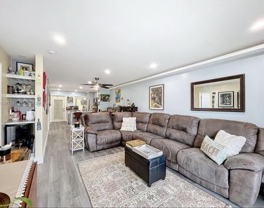 460 Paradise Isle Boulevard - Photo Thumbnail 19