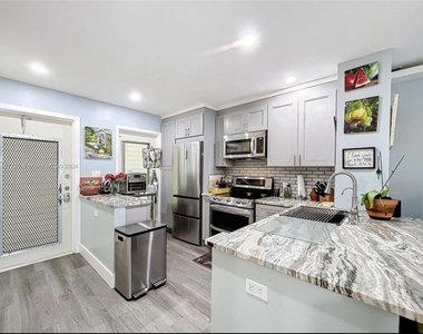 460 Paradise Isle Boulevard - Photo Thumbnail 24
