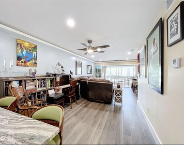 460 Paradise Isle Boulevard - Photo Thumbnail 22