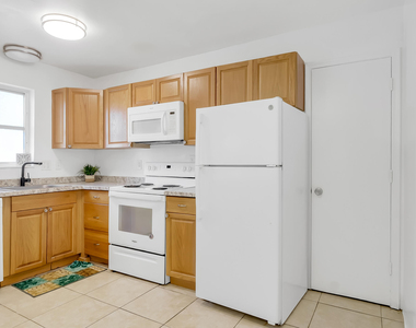 711 Se 15th Street - Photo Thumbnail 1