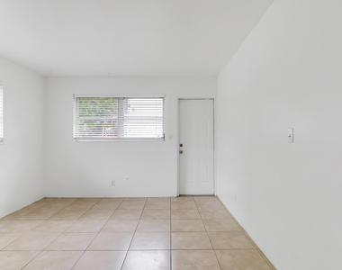 711 Se 15th Street - Photo Thumbnail 32