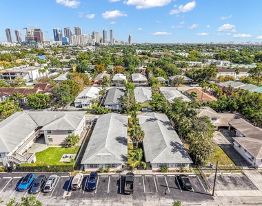 711 Se 15th Street - Photo Thumbnail 8