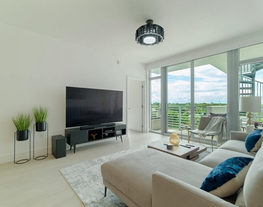111 Se 1st Avenue - Photo Thumbnail 9