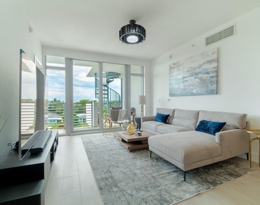111 Se 1st Avenue - Photo Thumbnail 7