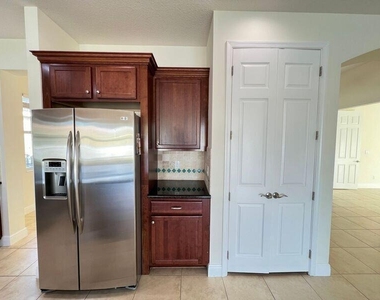 11948 Sw Crestwood Circle - Photo Thumbnail 20