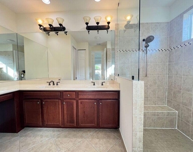 11948 Sw Crestwood Circle - Photo Thumbnail 29