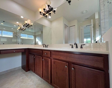 11948 Sw Crestwood Circle - Photo Thumbnail 25