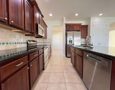 11948 Sw Crestwood Circle - Photo Thumbnail 19