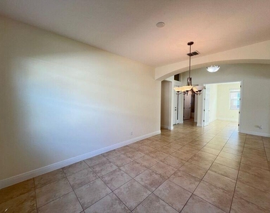11948 Sw Crestwood Circle - Photo Thumbnail 12