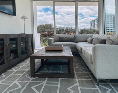 243 Venetian Drive - Photo Thumbnail 15