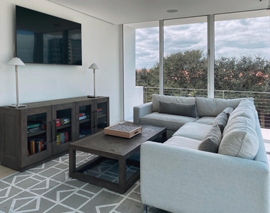 243 Venetian Drive - Photo Thumbnail 16