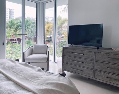 243 Venetian Drive - Photo Thumbnail 13