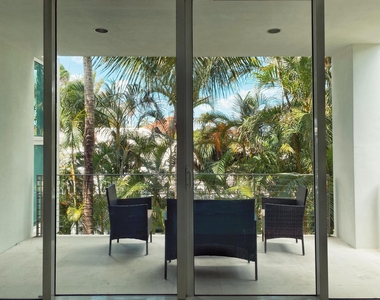 243 Venetian Drive - Photo Thumbnail 24