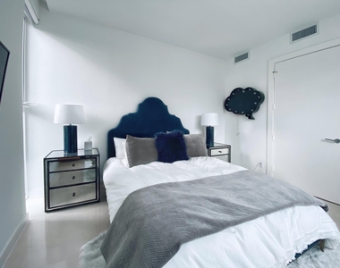 243 Venetian Drive - Photo Thumbnail 23