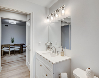 207 Mainsail Circle - Photo Thumbnail 33