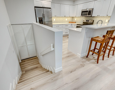 207 Mainsail Circle - Photo Thumbnail 8