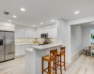 207 Mainsail Circle - Photo Thumbnail 9