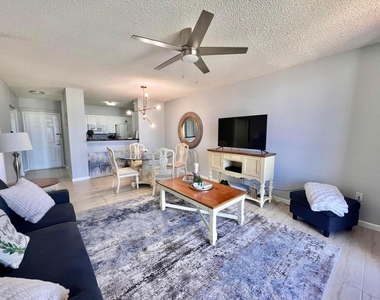 651 Okeechobee Boulevard - Photo Thumbnail 14