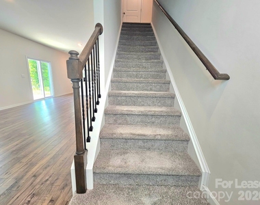 3854 Rosewood Drive - Photo Thumbnail 9