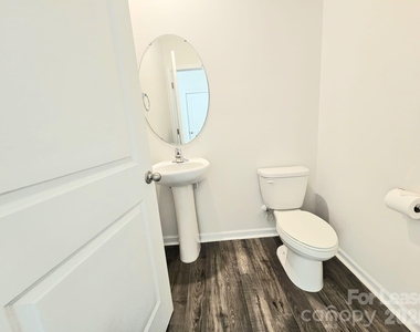3854 Rosewood Drive - Photo Thumbnail 6