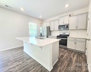 3854 Rosewood Drive - Photo Thumbnail 3