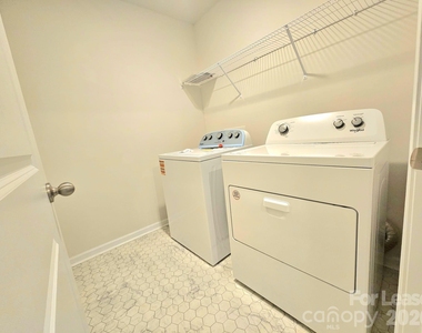 3854 Rosewood Drive - Photo Thumbnail 14