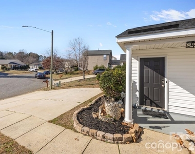3043 Talledaga Lane Sw - Photo Thumbnail 1