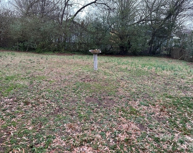 208 Parker Avenue - Photo Thumbnail 11