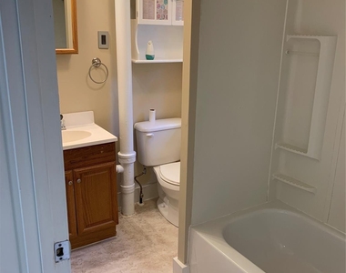 208 Parker Avenue - Photo Thumbnail 7